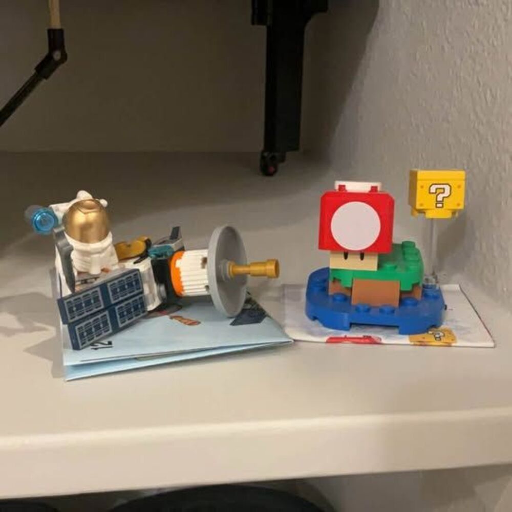 Retired Legos with manual/ Mario Super Mushroom/Space Satellite